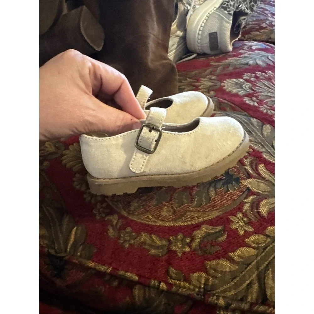 Old Navy Girls Mary Jane Size 6 Faux Suede Hook Loop Classic Fit Toddler